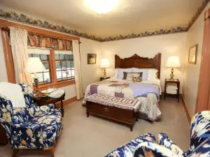 Watson Estate Bnb & Deer Creek Winery