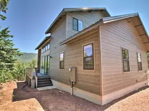 Fireplace, Mogollon Rim Views: Luxury Pine Home