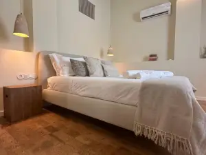 Oryza Guest House& Suites