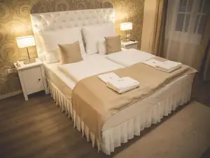 Munkacsy Hotel