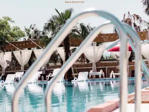 Mandarinnart Hotel