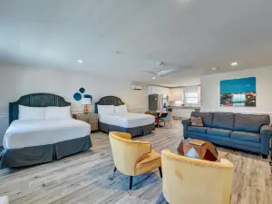 302 Queen Suite, 3rd Floor Low Tide