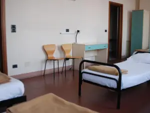 Il Chiostro Hostel and Hotel