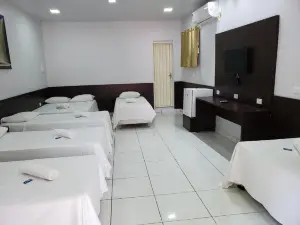 New Center Hotel