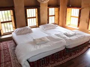 Misfah Old House