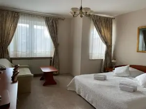 Hotel Alexandra