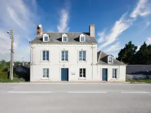 Jacuzzi et Vue Sur Loire - Maison d'hotes l'Odyssee
