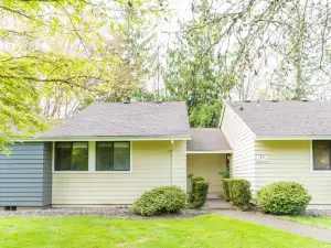3Br Apartment in Tualatin Amenities