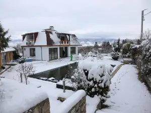Holiday House Kubrat