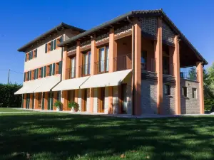 Crystal Luxury House