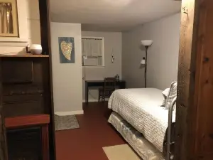 Woodland Cottage