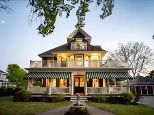 Lindenwood Inn