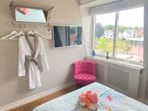 Bubbles & Bed