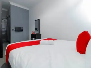 RedDoorz Plus Near Batam City Square