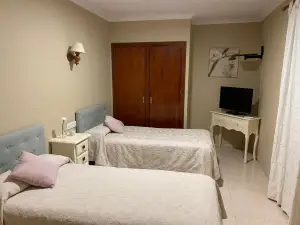 Hostal Restaurante Puerto Blanco