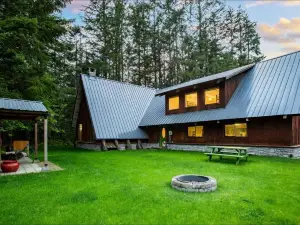 Crystal Moon Cabin
