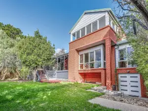 StayAU Gorgeous 5BR Pet Friendly BBQ Home Geelong
