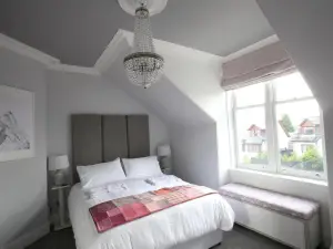 High Terrace Apartment