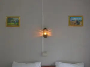 Khamphouy Guesthouse