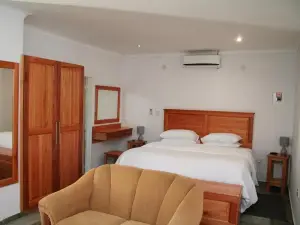 Serowe Hotel