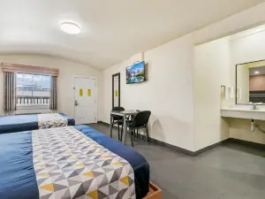 Lighthouse Inn
