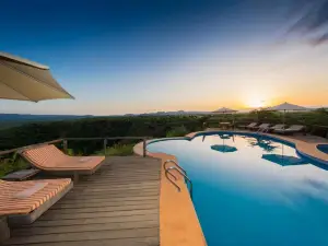 Escarpment Luxury Lodge Manyara