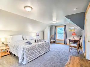 Quaint Coquille Getaway Near Beaches and Parks!