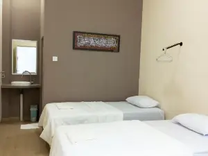 Bu Sepuh GuestHouse