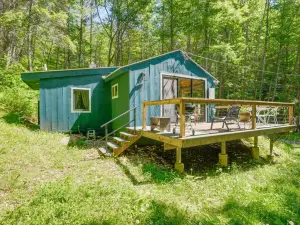 Cozy Falls Brook Cabin: Hike & Swim on-Site!