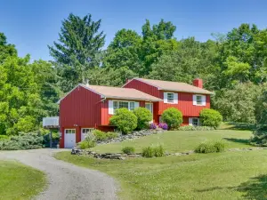 Hudson Valley Horse Farm Retreat in Salt Point