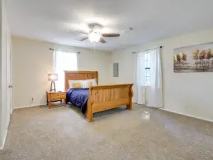 Pet-friendly Daleville Home: 3 Mi to Fort Novosel!