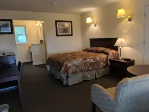 Rangeley Saddleback Inn