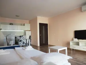 Al Rial Beach Apartments