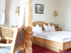 โรงแรมกาสโธฟ เชินบลิค