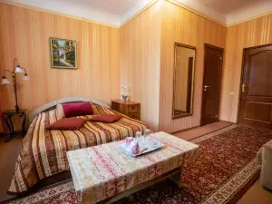 City Center Kaķis B&B