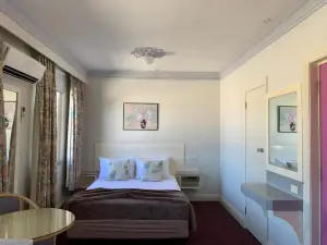 Moruya Monarch Hotel