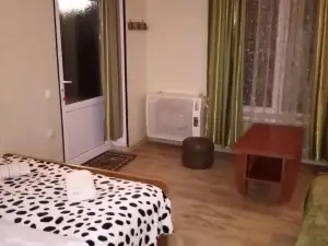 Maya Guest House