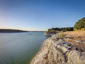 Deck + Cliffside Belton Lake Views: Temple Retreat