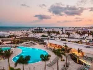 Hotel Lava Beach