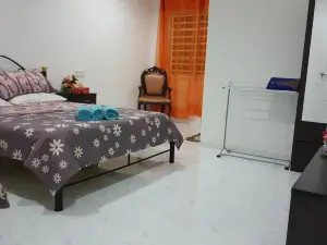 Mama Iman Guestroom