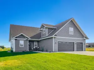 Modern Driggs Home 12 Mi to Grand Targhee Resort!