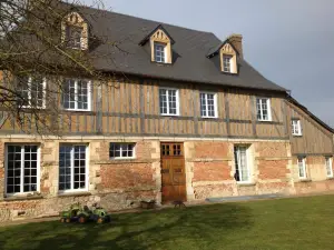 Le Saint Aubin- Maison d hôtes dans ce monastère du 16 siècle