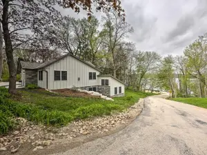 Big Cedar Lake House Views, 100 Ft to Water!