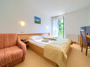 Villa Lovorka - Hotel Resort Dražica