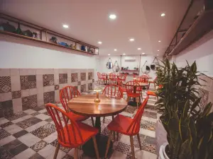 Golden Hotel