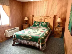 Benzonia Rustic Resort
