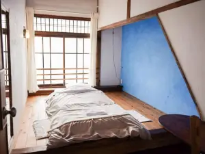 Taketa Ekimae Hostel Cue
