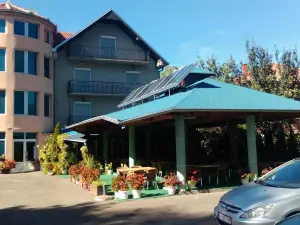 Bed & Breakfast Karavan