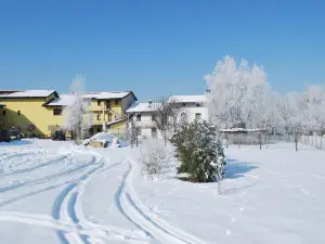 Agriturismo Tra Serra E Lago