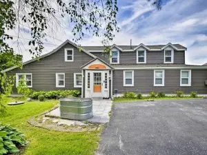 Family Cottage on Chaumont Bay, Walk to Downtown